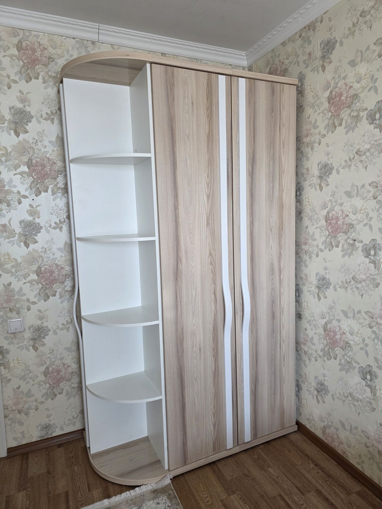 Продам шкаф и кровать