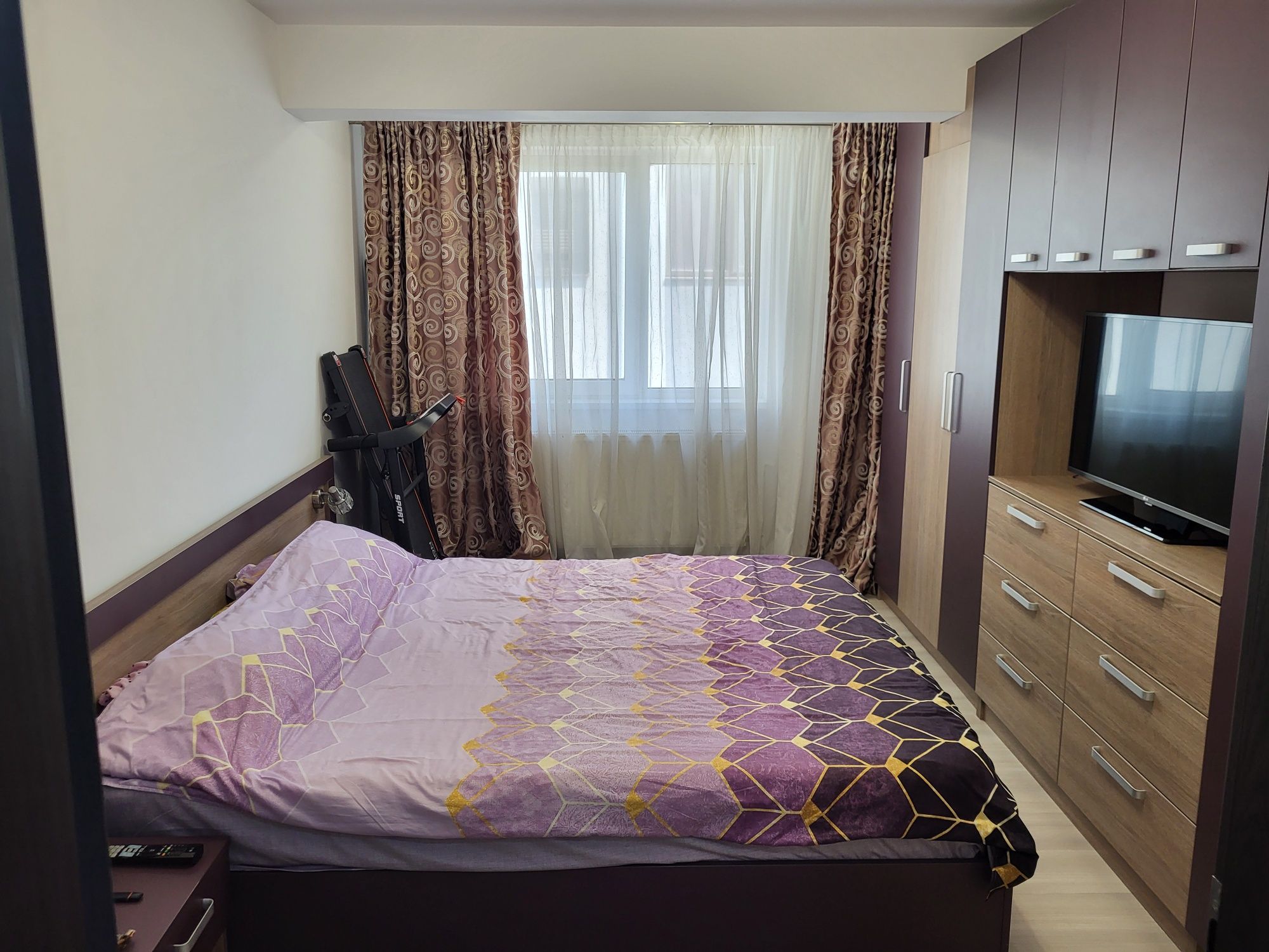 Apartament 3 camere si loc parcare