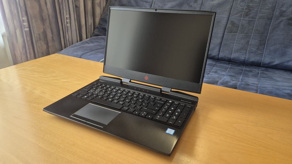 Gaming laptop HP OMEN 15-dc1044na