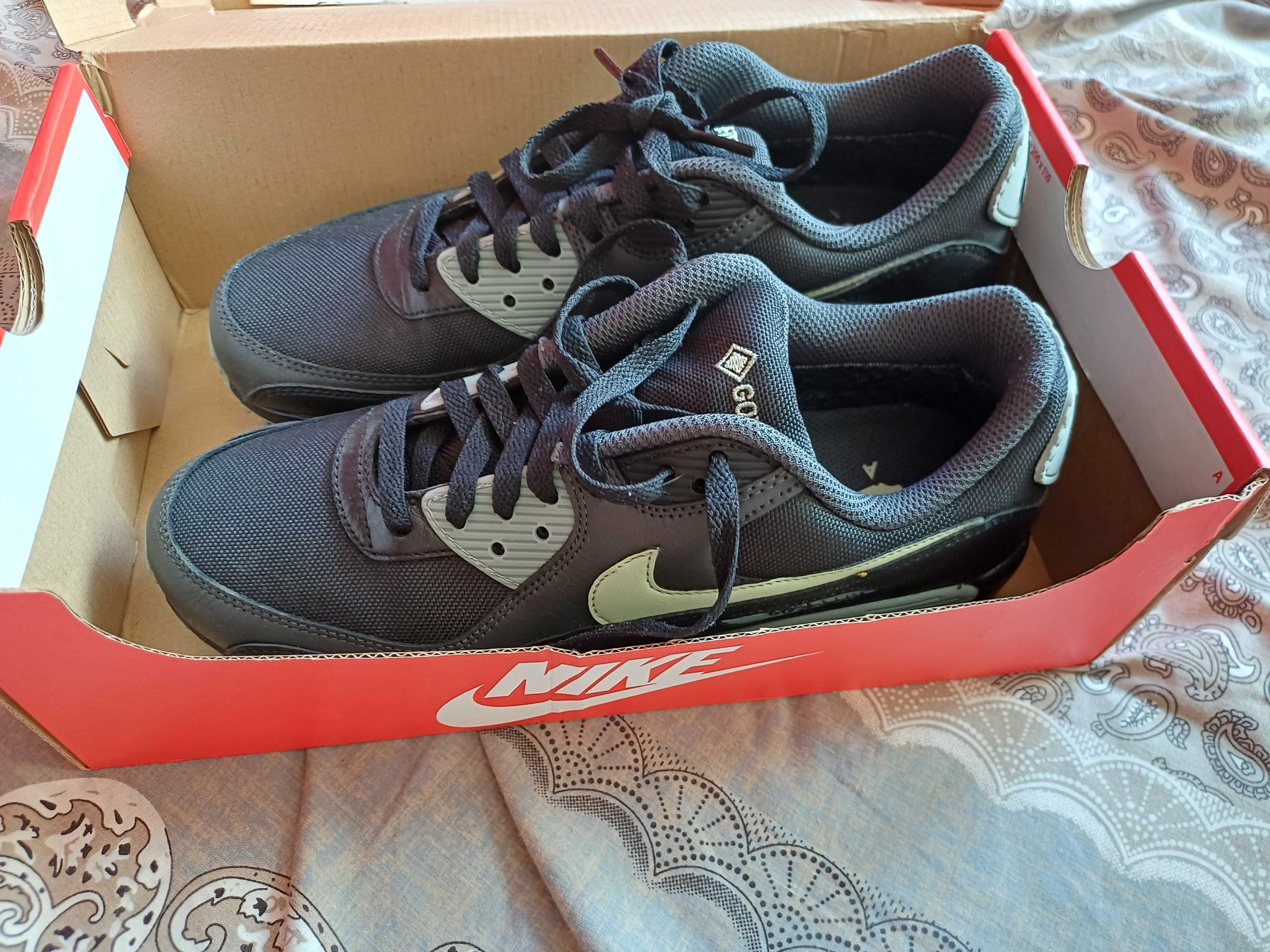 Nike Air Max Gore-tex