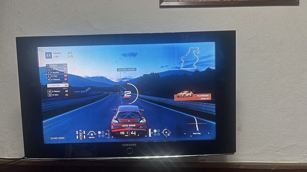 Телевизори LCD finlux ; samsung