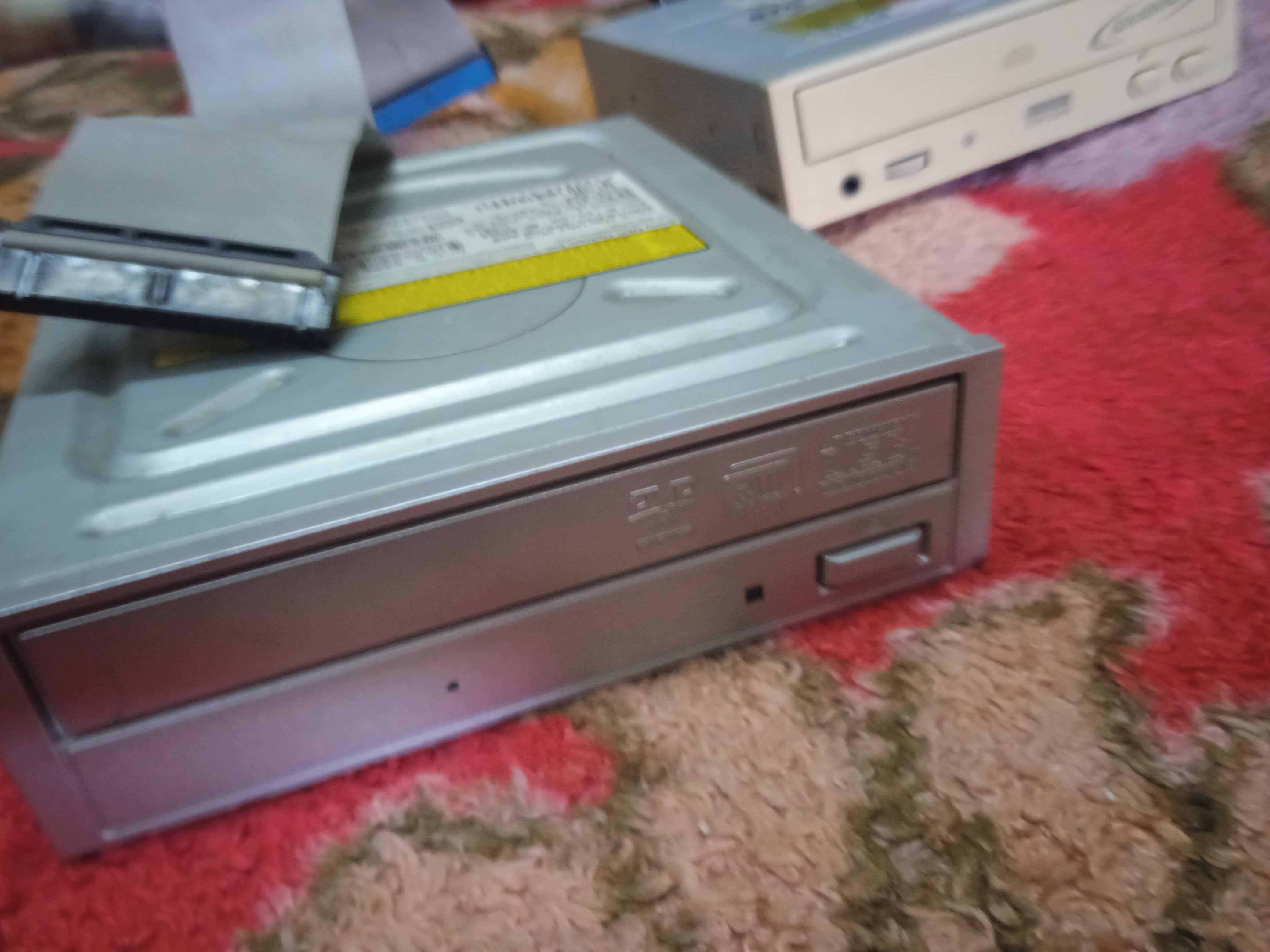 DVD привод - 2 шт