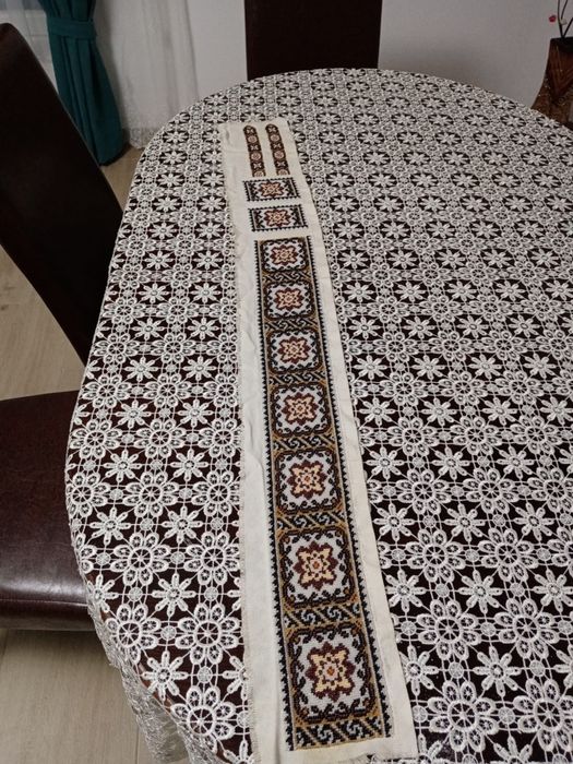 Vand curea cusuta cu margele pretioase