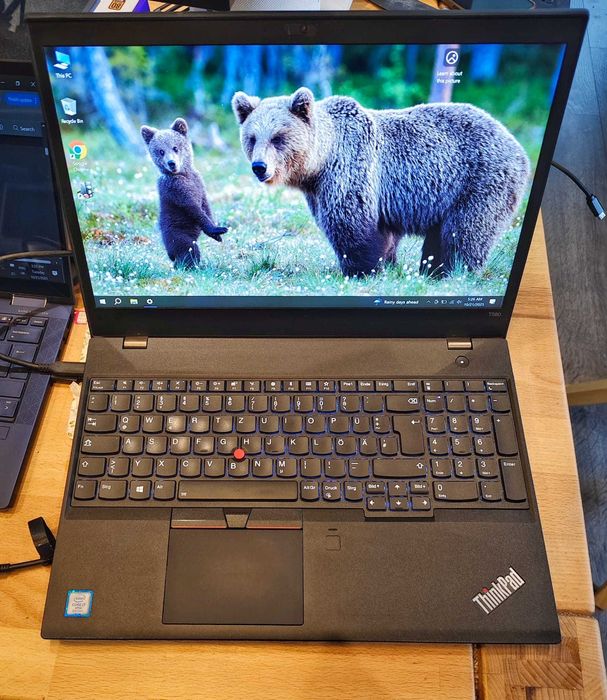 Workstation Lenovo T580 I7 8650U Ecran FlexView 15 256Gb SSD DDR4 Ram