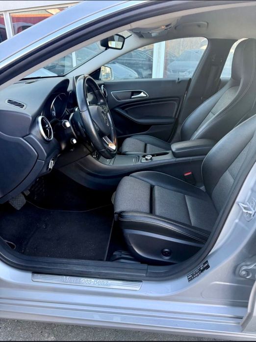 Mercedes-Benz CLA Shooting Brake 220 CDI 2.2 Diesel 170CP Automată