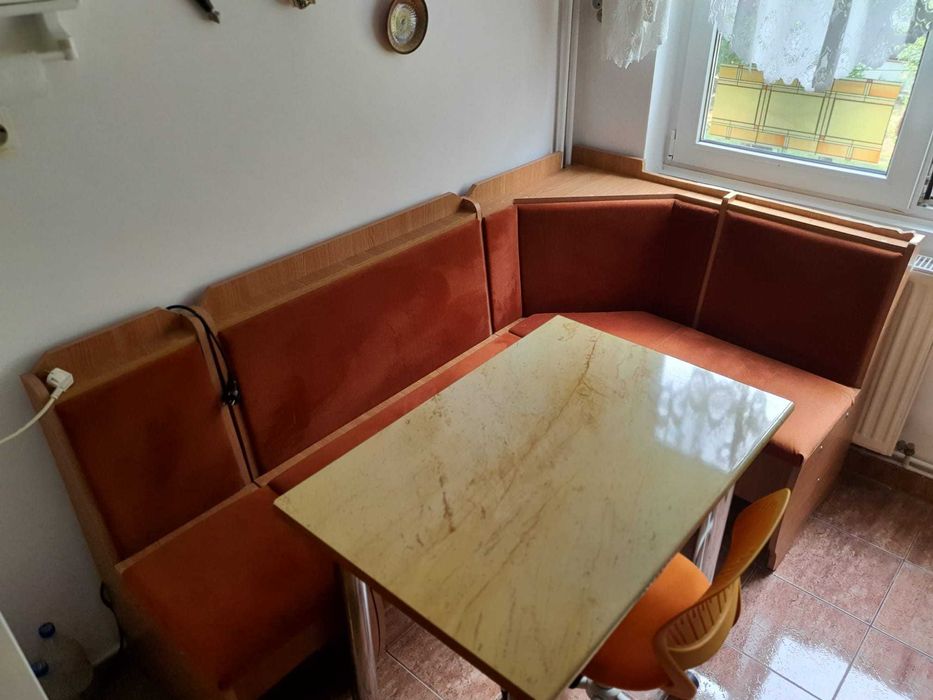 Vind apartament cu 3 camere
