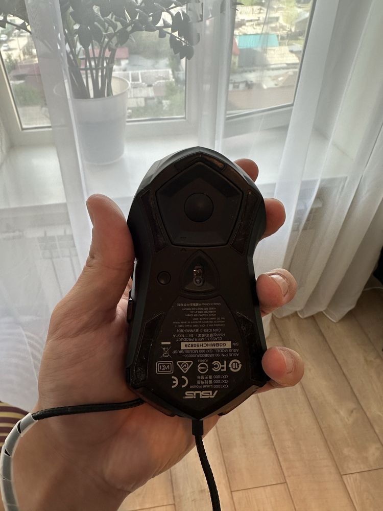 Продам мышку игровую Asus