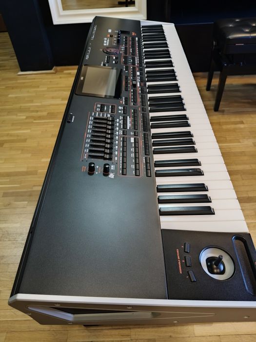 Vând korg Pa4x in stare impecabila