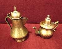 Set de ceainice arabesti din cupru, secolul XIX