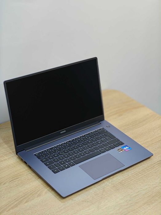 HONOR MagicBook 15 /Ryzen 5 3500U/8GB DDR4/SSD 256GB/15.6” IPS Full HD