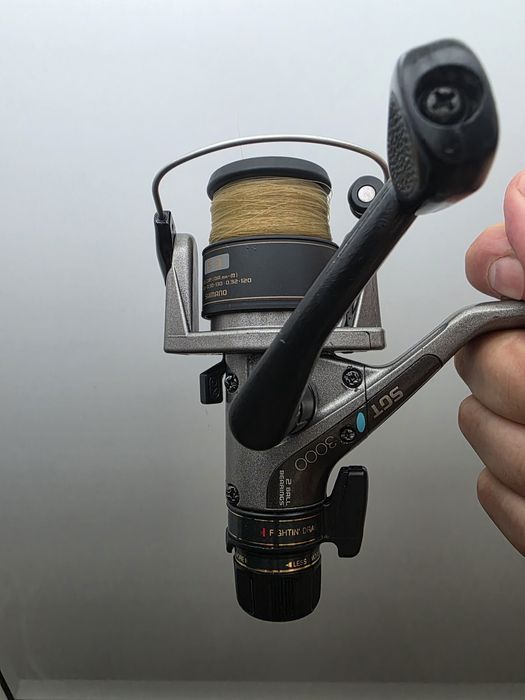 Vând mulineta Shimano SGT 3000
