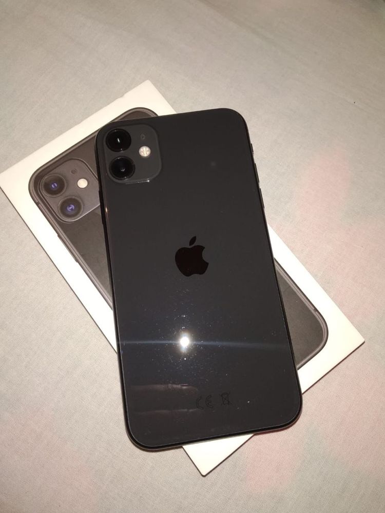 iPhone 11 в черном цвете