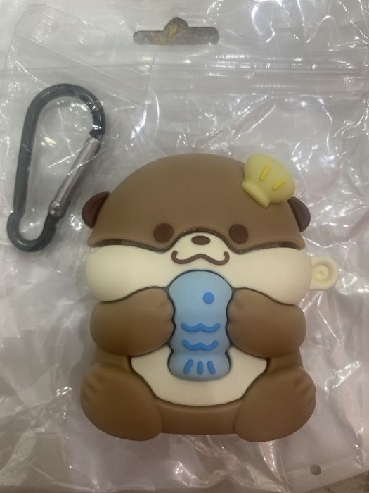 Челох для наушников для AirPods 1/2 в хорошом качесте не испозовыеый