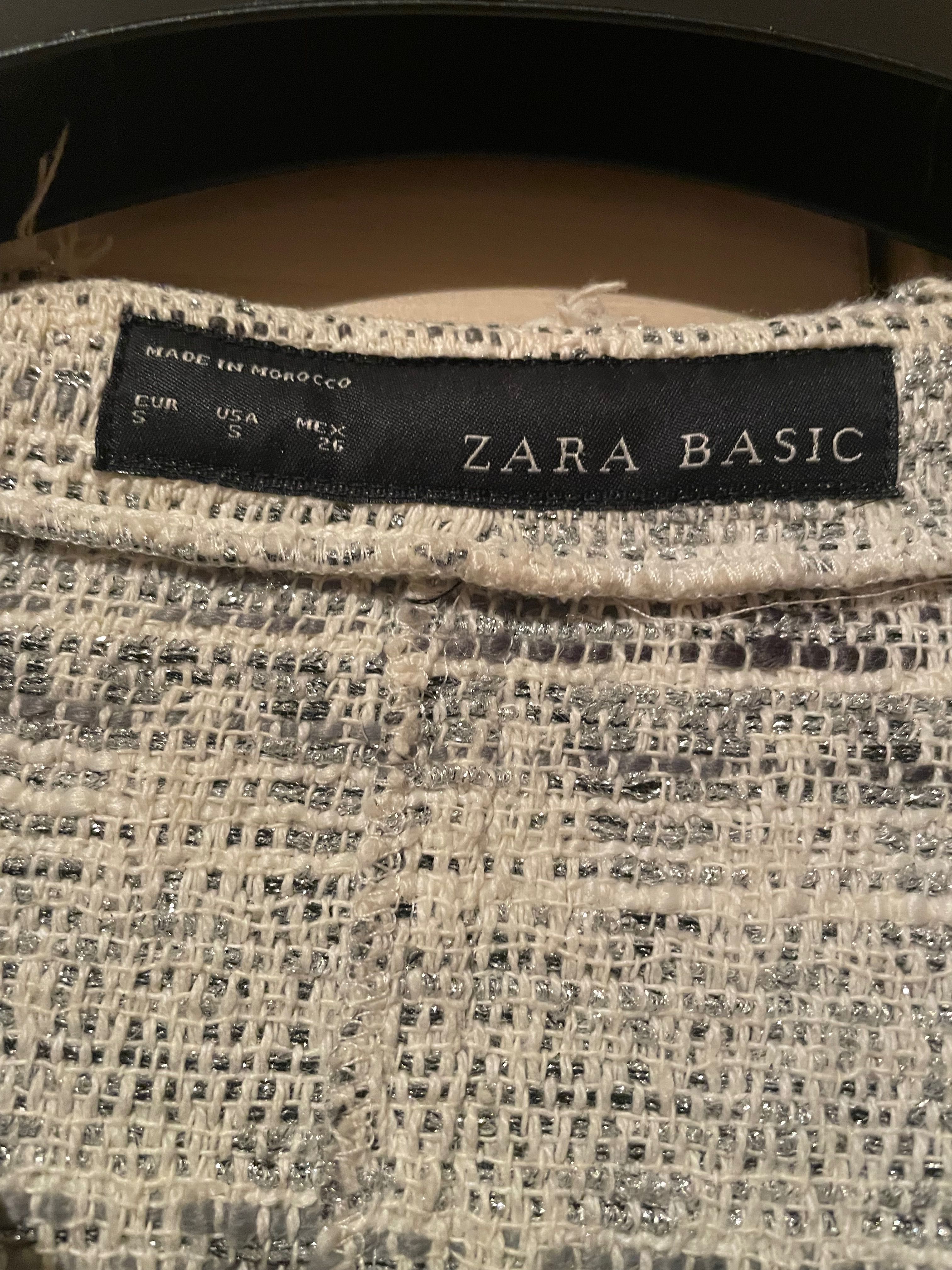 Стилно буклено сако на Зара