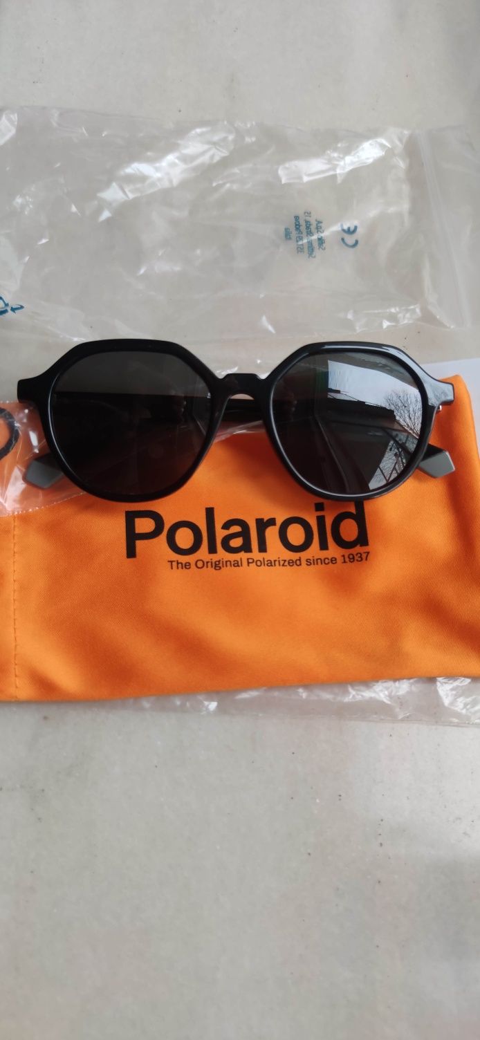 Ochelari soare polarizați Polaroid unisex noi
