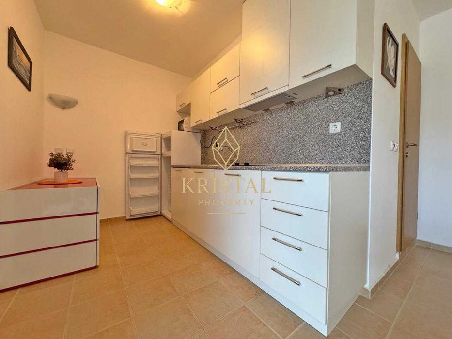 Продава се Двустаен апартамент в к.к. Слънчев бряг - 50 кв.м за 1490 €/кв.м - Снимка #4