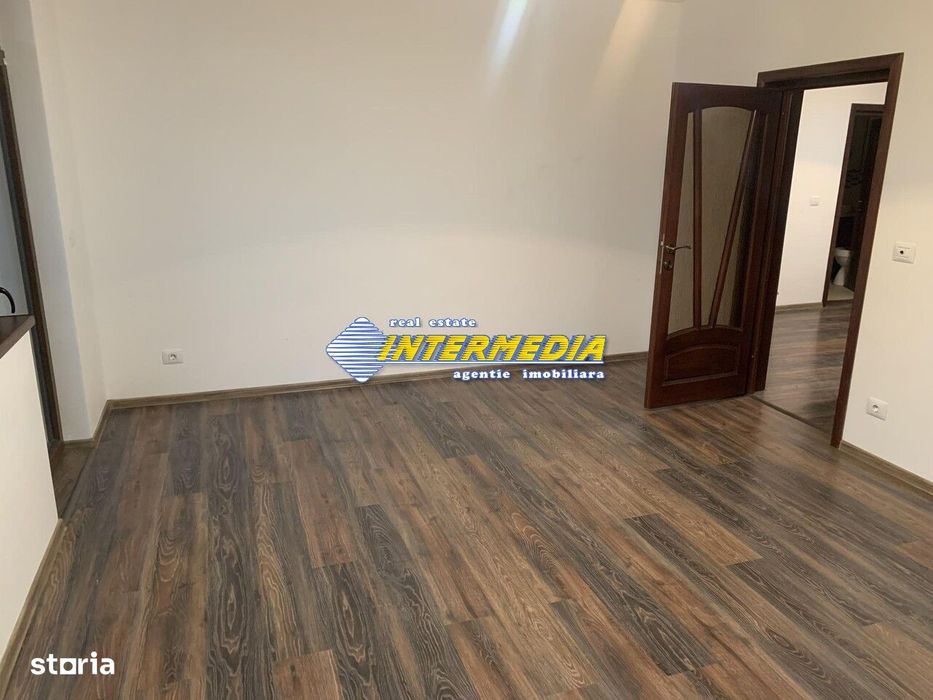 Casa noua 4 camere de inchiriat in Cetate Alba Iulia cu garaj