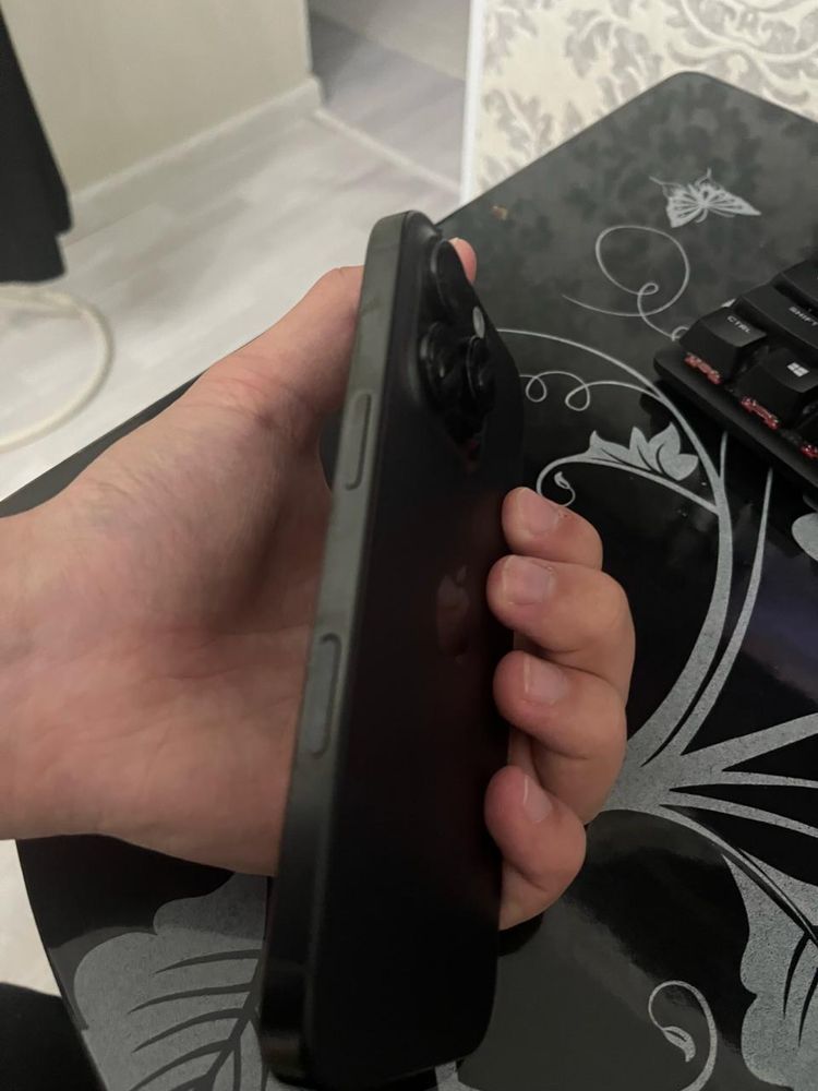 iPhone 16 pro 128gb