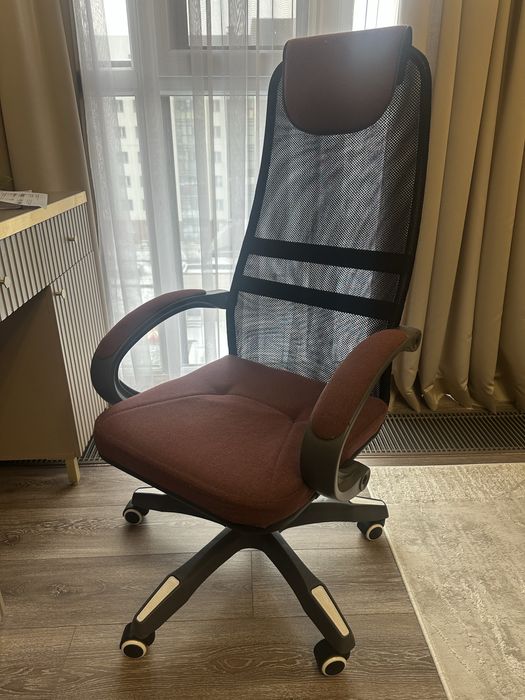 Кресло офисное Zetа в идеальном состоянии