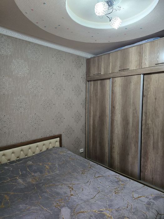 Продается на Юнусабаде 19, 2/1/5 квартира ,переделанная в 3х комнатную