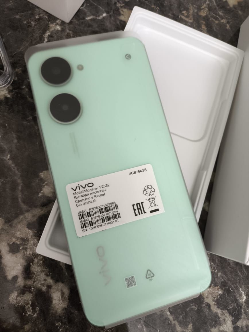 Телефон Vivo новый в коробке ни разу не использованный