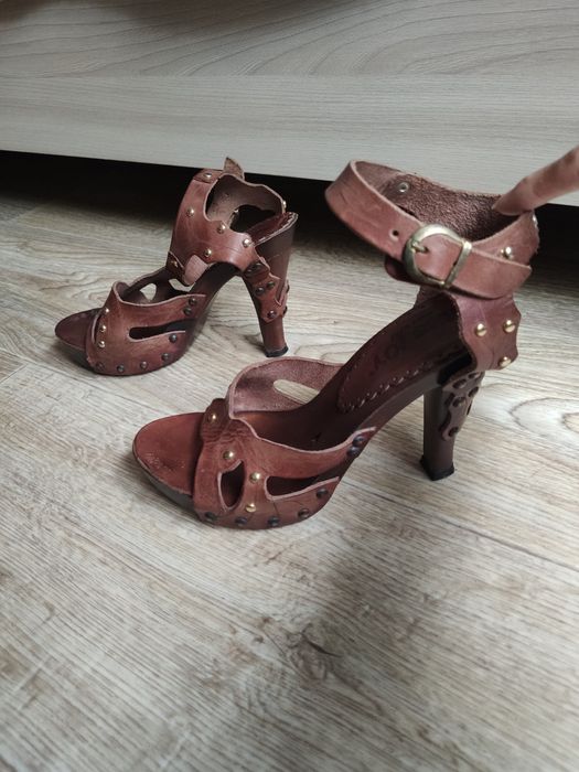 Босоножки натуральная кожа. 36р