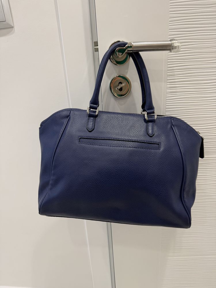 Дамска чанта Guess