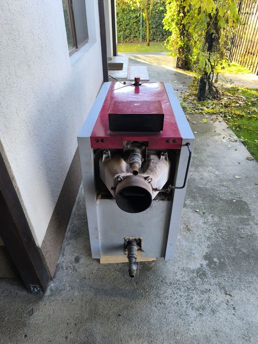 Vând centrală defectă Viadrus  45 KW