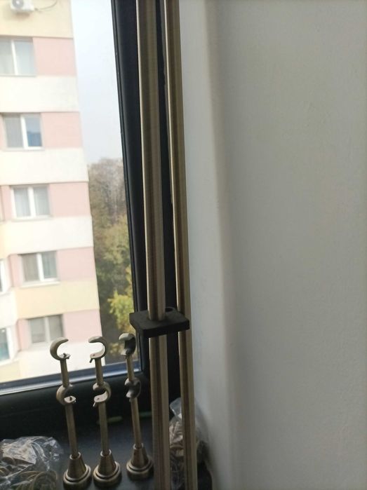 Vând galerie dublă  din metal, nouă