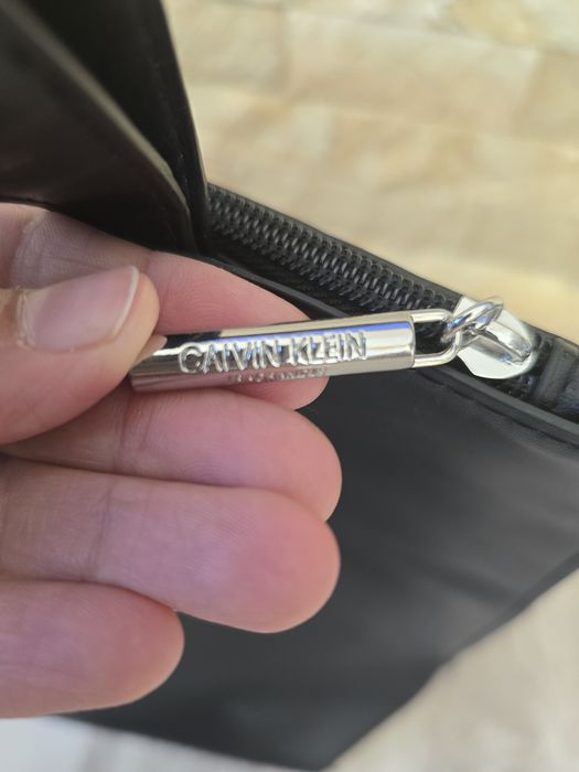 Кожена,дамска чанта CALVIN KLEIN