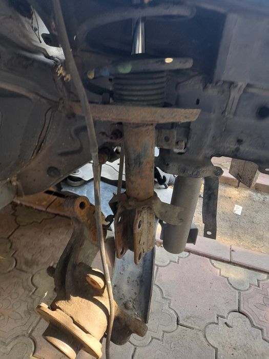 Megane 3 fuzeta st/dr bascula si alte piese