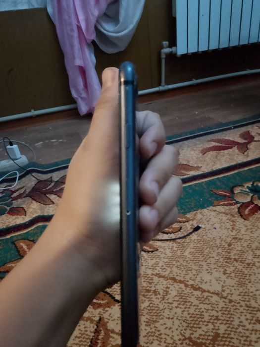 Продается айфон 8 запчасти