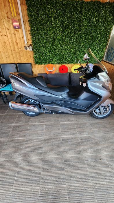 Suzuki Burgman 400