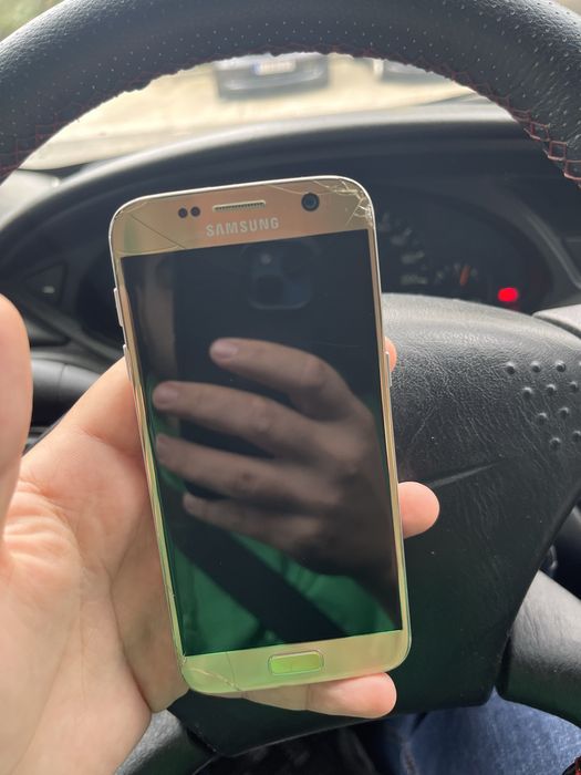 Samsung Galaxy S7 gold