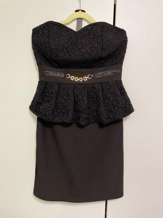 Черна мини рокля