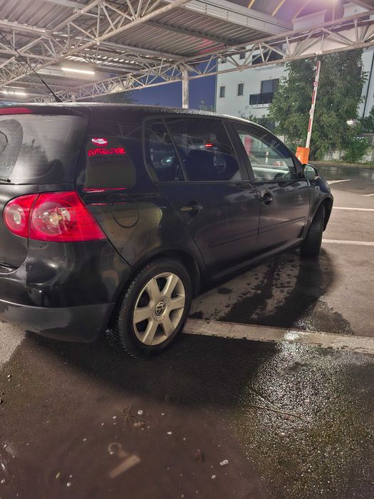 Vând sau schimb Volkswagen Golf 5