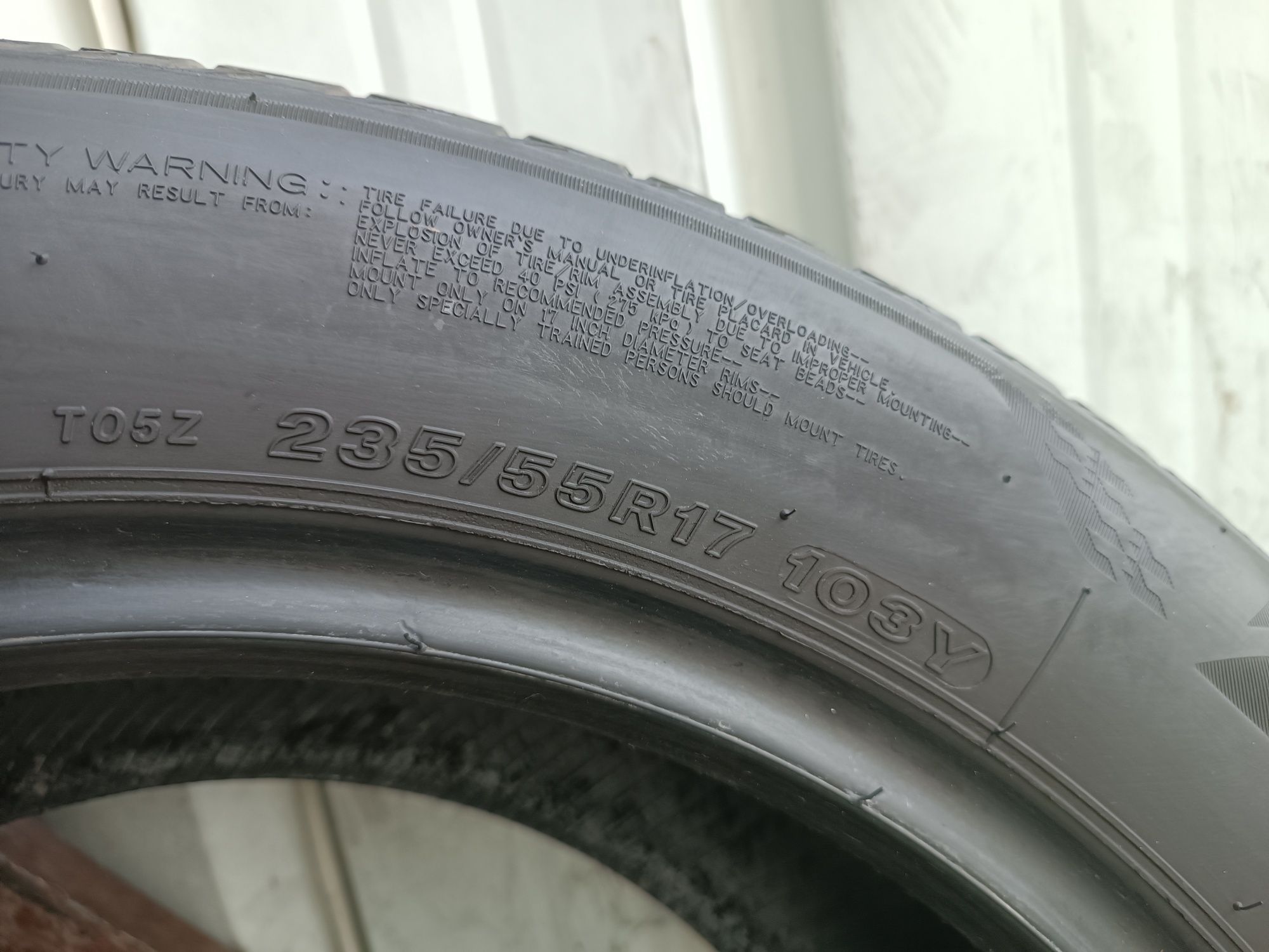 235/55/17 Bridgestone Дот 0221