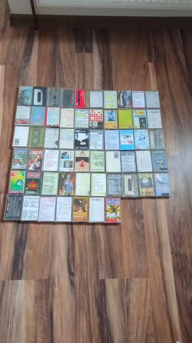 Vând casete vechi pentru casetofon