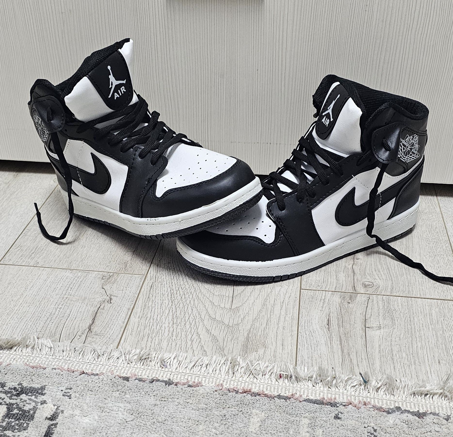 Jordan 1 Panda de vânzare
