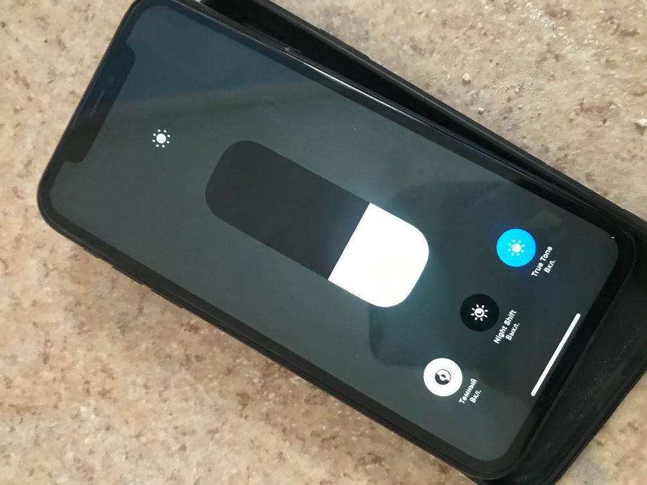 Айфон xr хорошем состояние