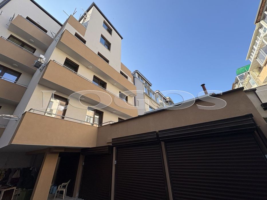 Продава се Тристаен апартамент в Варна, Лятно кино Тракия - 112 кв.м за 1965 €/кв.м - Снимка #5