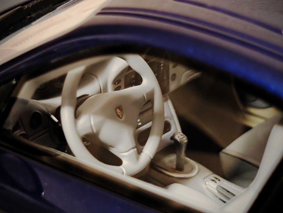 1/18 GT Spirit - Porsche 911 (996.2) Carrera 4S