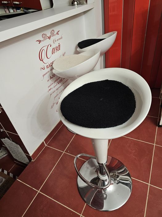 Scaune bar plus perne stare foarte buna
