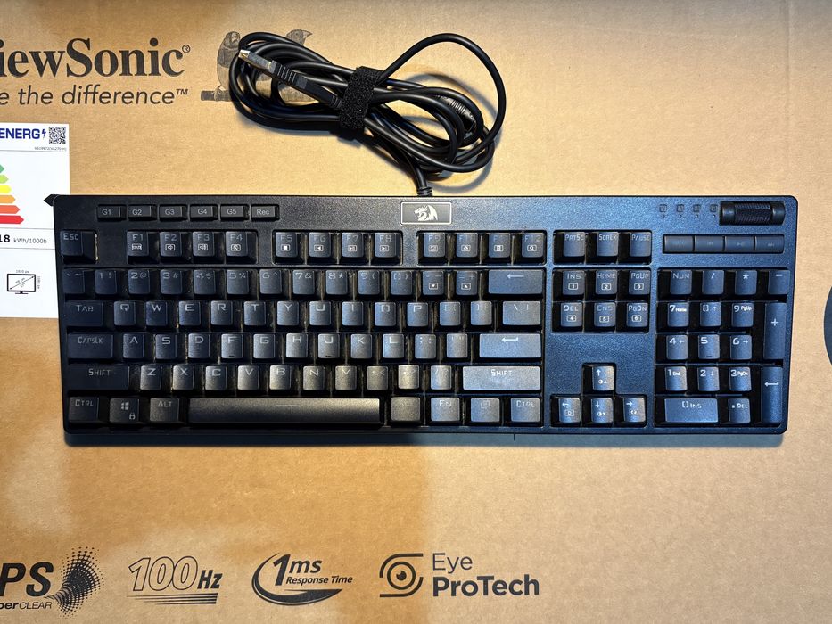 Tastatura Mecanica Redragon Manyu custom, switch Gateron Curry