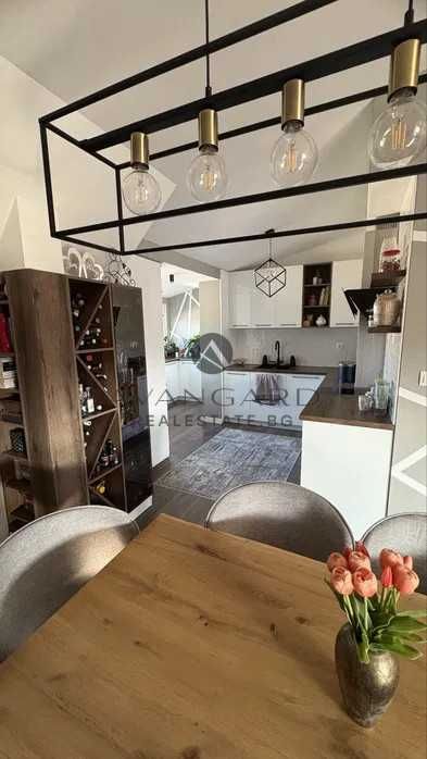 Продава се Тристаен апартамент в Пловдив, Кючук Париж - 200 кв.м за 1097 €/кв.м - Снимка #3