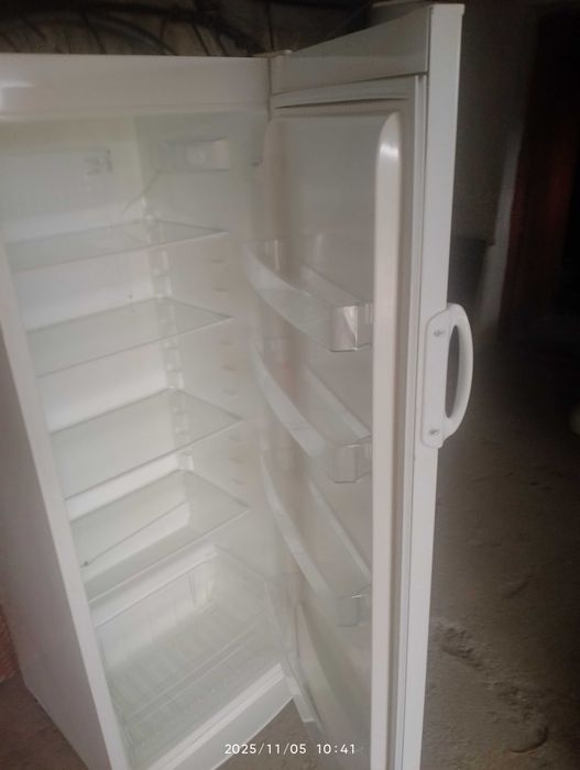 Хладилник без фризер.