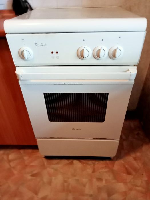 Продам плиту Deluxе в рабочем состоянии