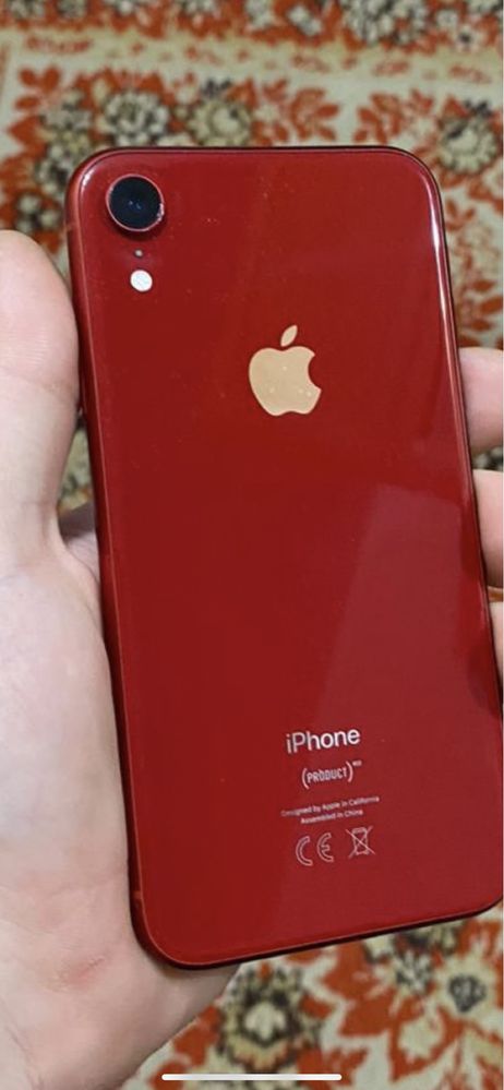 Продам iPhone XR