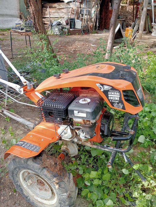 Vând motosapă 15 KP