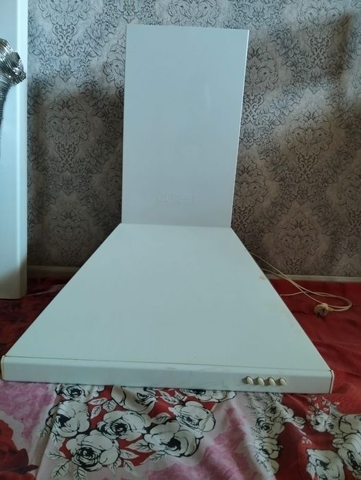 Продам вытяжку хорошего состояния